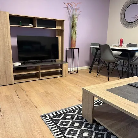 Liberte-apartment With Parking Apartament
