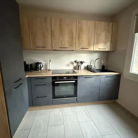 Liberte-apartment With Parking تور