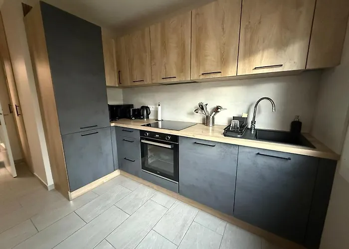 Liberte-apartment With Parking شقة *