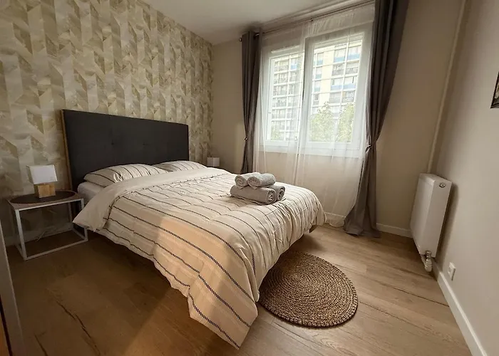 Liberte-apartment With Parking شقة *